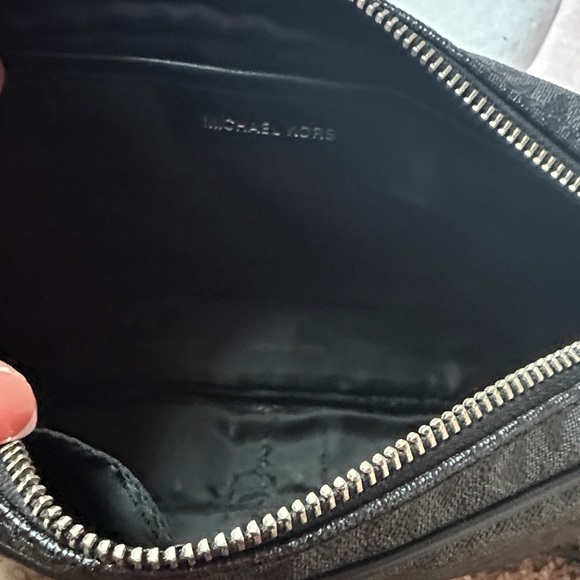 Michael Kors Black Patterned Shoulder Bag - Picture 3 of 8